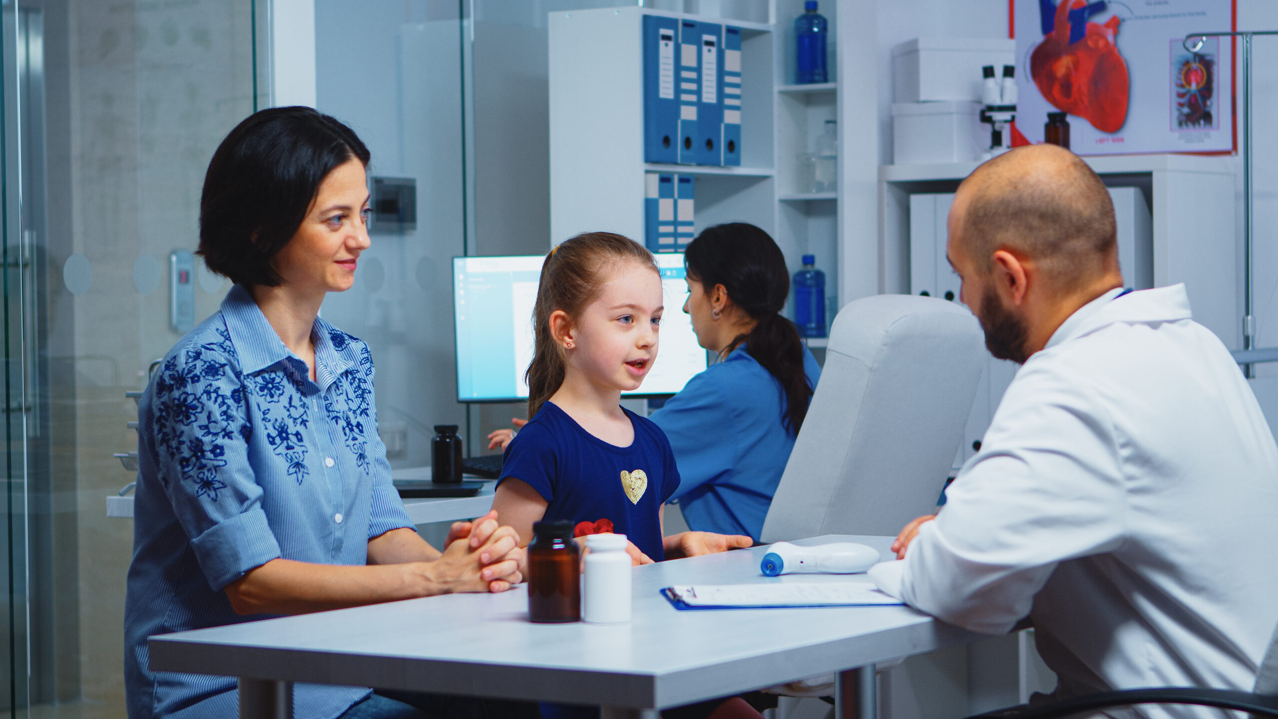 Primary Care Doctors Near Me vs Urgent Care: Where Should You Go?